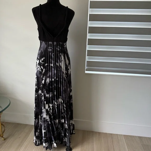 Betsy & Adam Black and White Maxi Formal Dress 12 - Picture 5 of 8